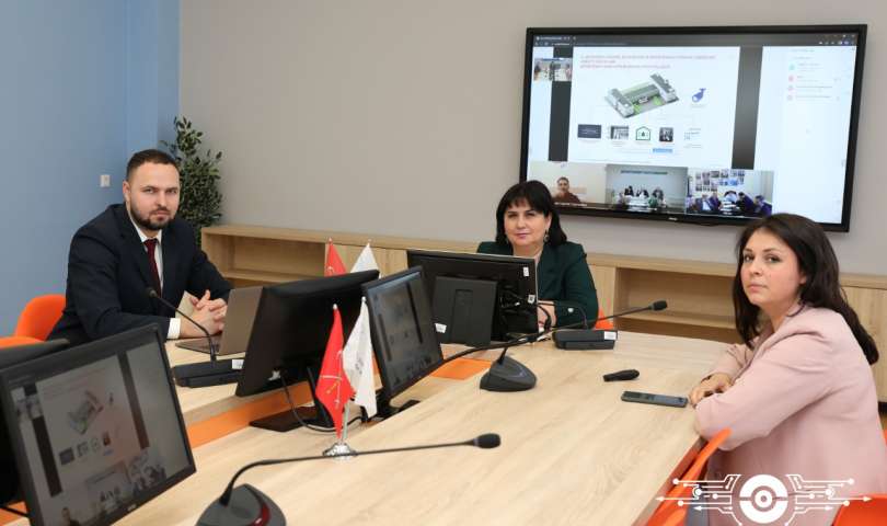Состоялась трёхсторонняя встреча администрации Инженерно-технологической школы № 777 с руководством города Ханты-Мансийска